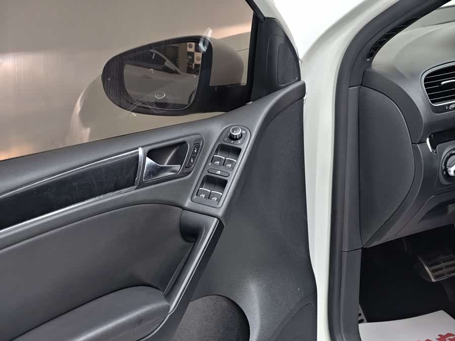 Volkswagen GolfGTI 2011 #15 Volkswagen GolfGTI 2011 car image #15