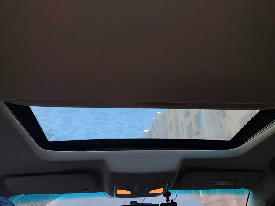 SWM X7 2018 #15 SWM X7 2018 car image #15