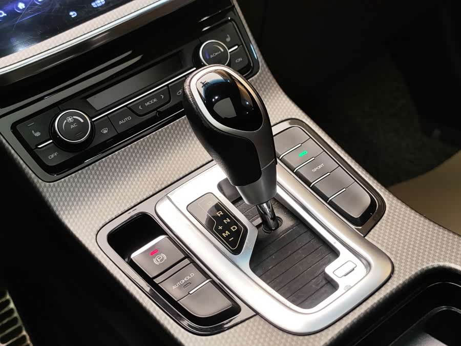 GEELY Emgrand GS 2017 #15 GEELY Emgrand GS 2017 car image #15