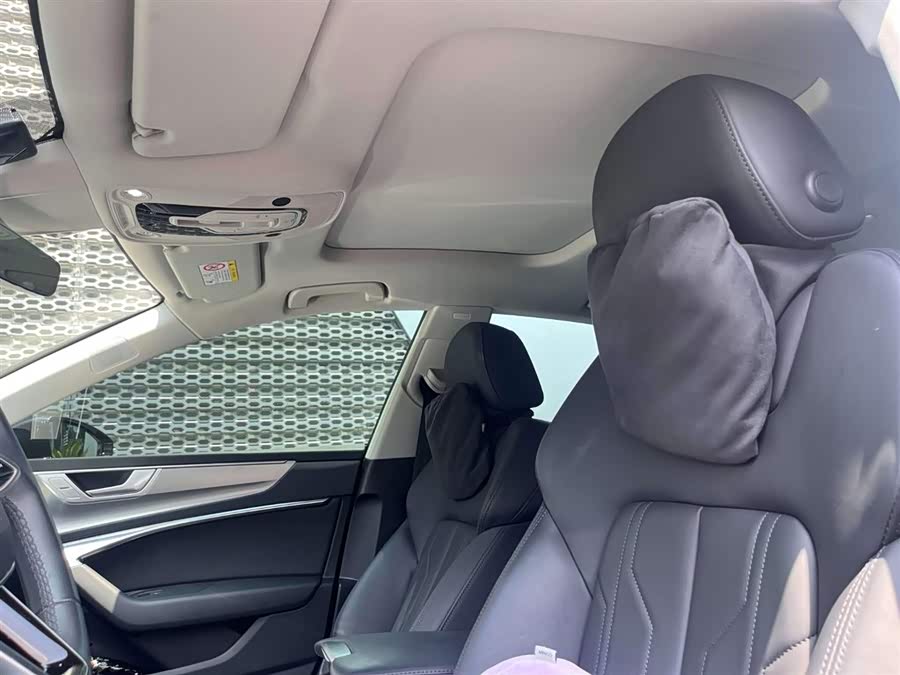 Audi A7 2023 car image #15