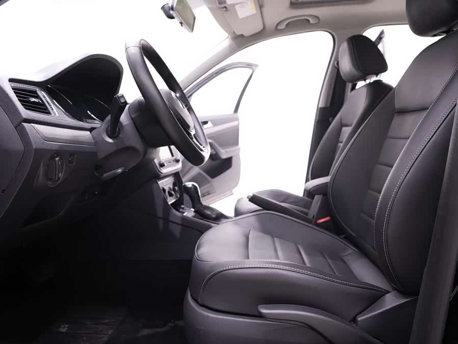 Volkswagen Lavida 2017 car image #15