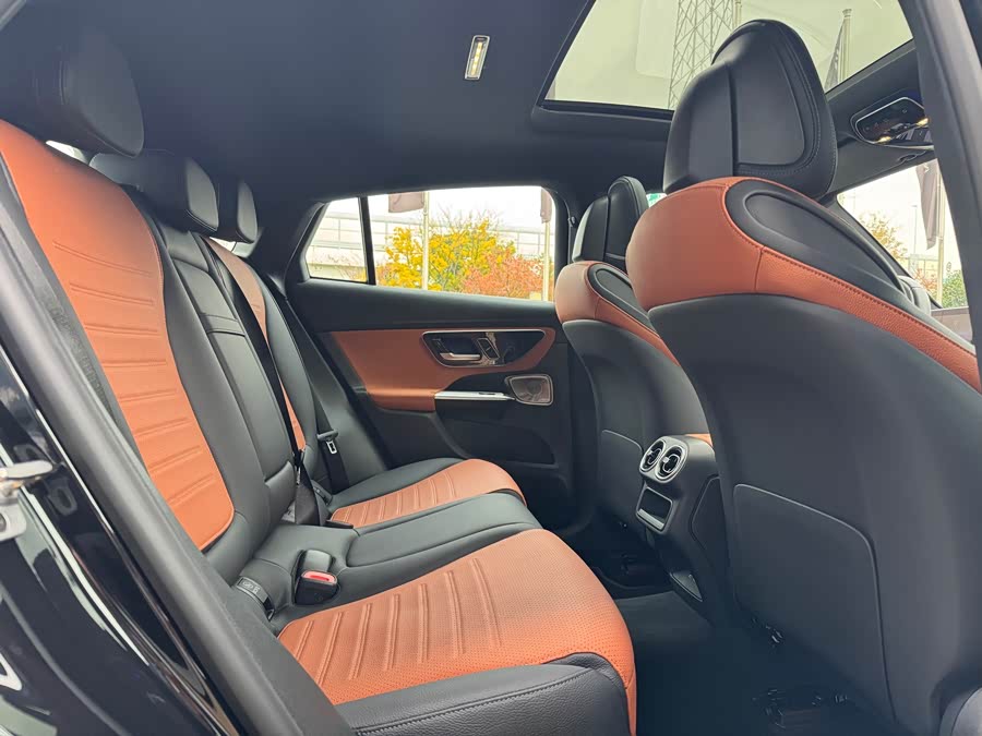 Mercedes-Benz GLC Coupe 2024 #15 Mercedes-Benz GLC Coupe 2024 صورة سيارة #15