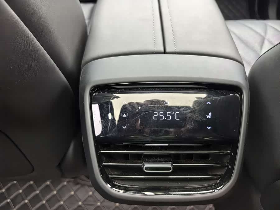 Deepal S07 2023 car image #15