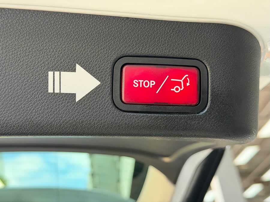 Mercedes-Benz M Class 2015 car image #15