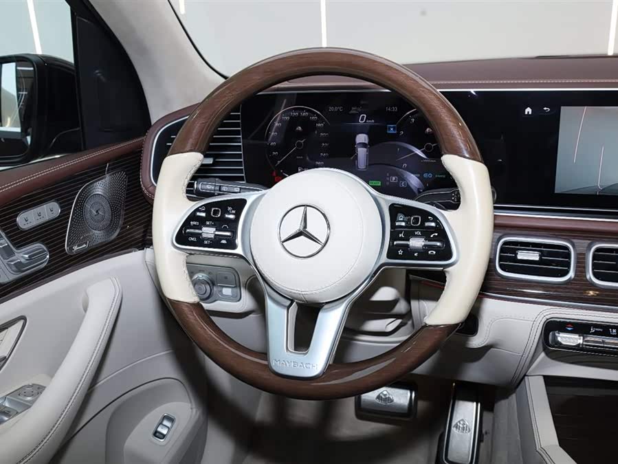 Mercedes-Benz Maybach GLS 2021 car image #15