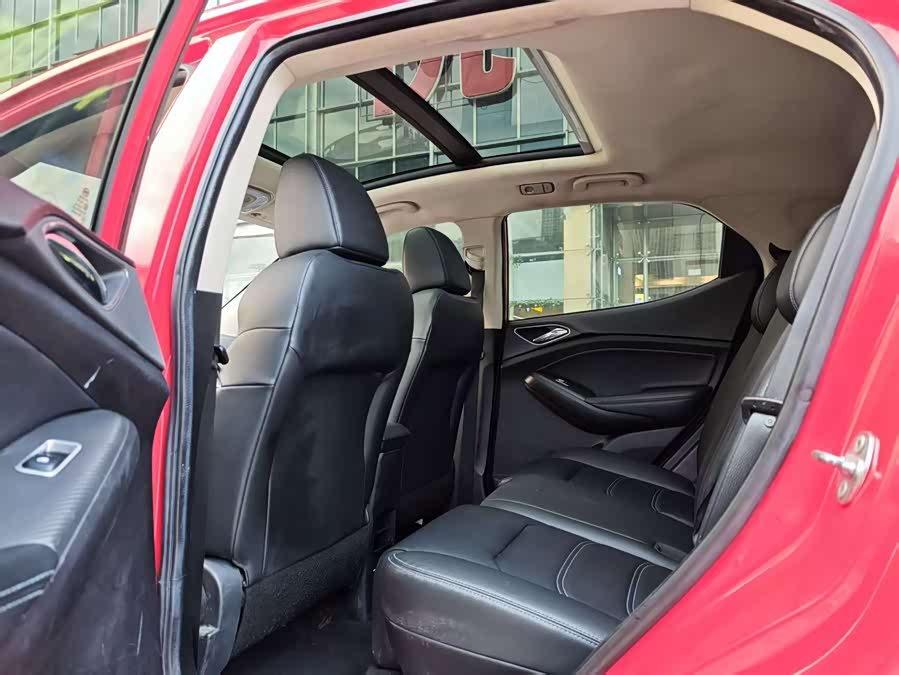 BYD Yuan New Energy 2018 car image #15