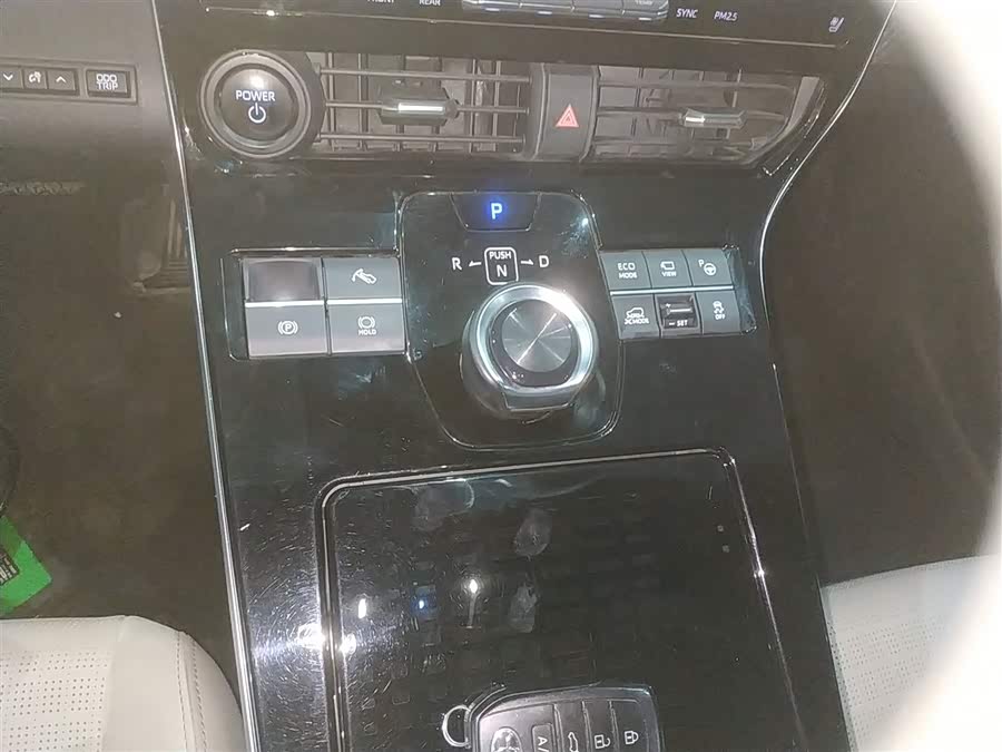 Toyota bZ4X 2022 immagine di auto #15