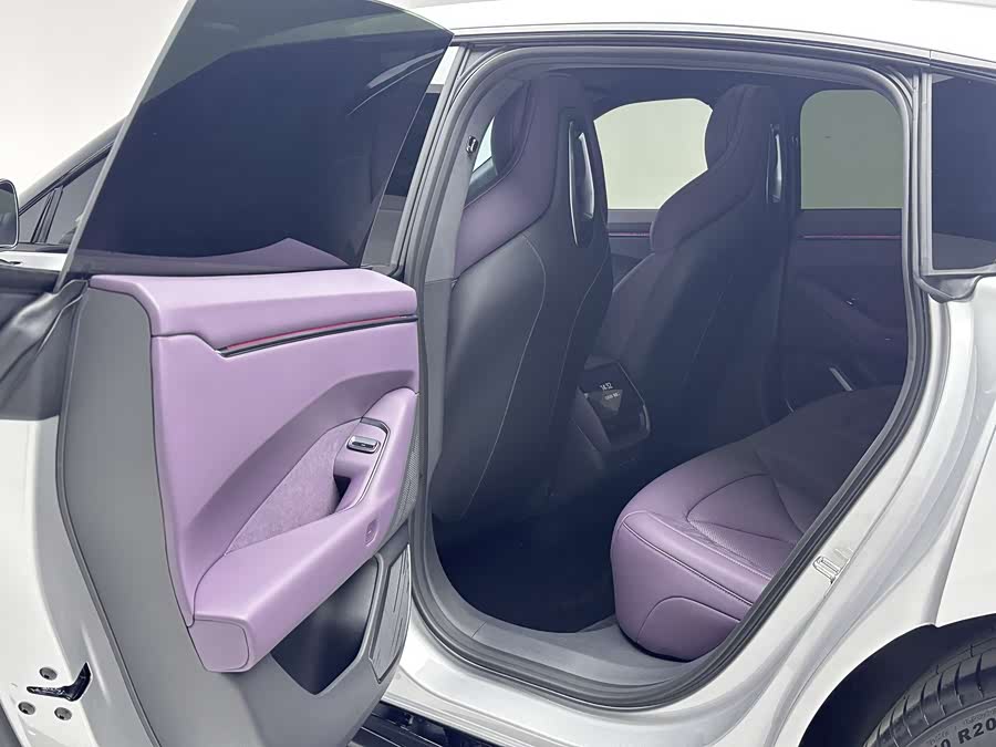 小鹏 小鹏P7 2025 汽车图片 #15