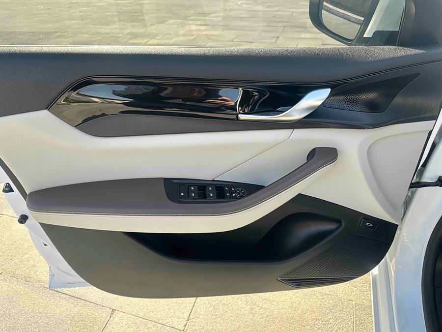 BYD Qin Plus 2023 #15 BYD Qin Plus 2023 car image #15
