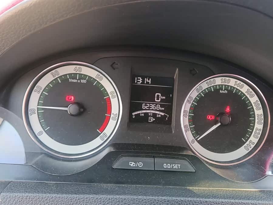Skoda Rapid 2018 imagen de coche #15