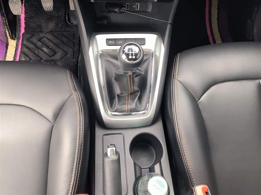 Roewe RX3 2021 car image #15