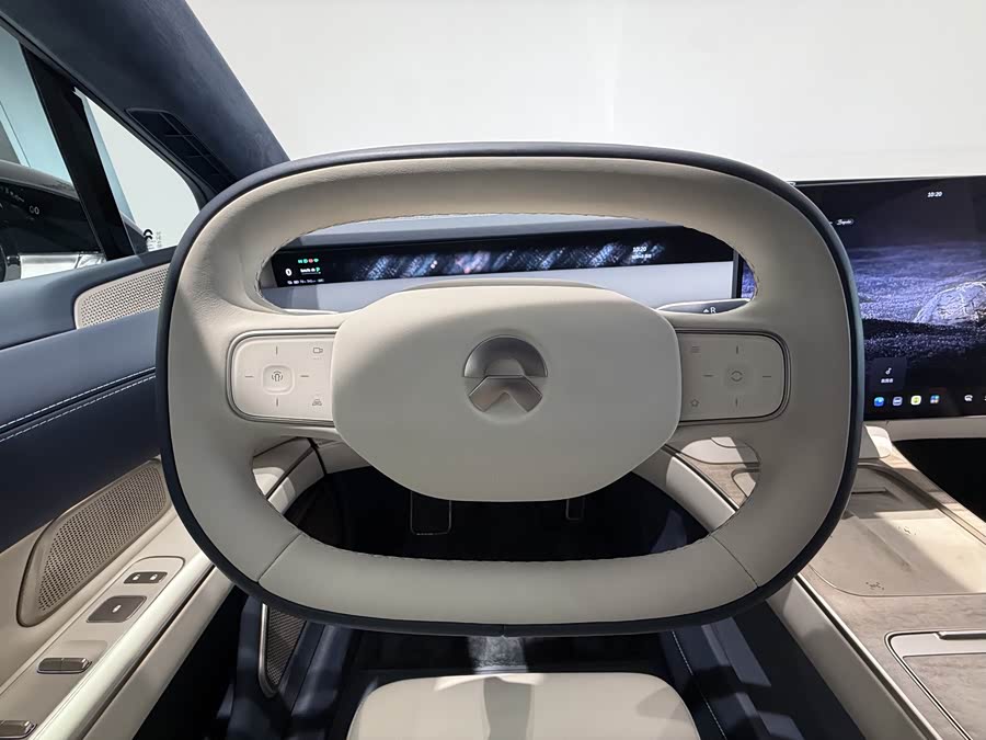 NIO ET9 2025 car image #15