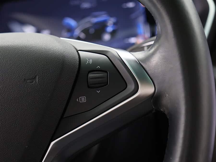 Tesla Model X 2017 car image #15