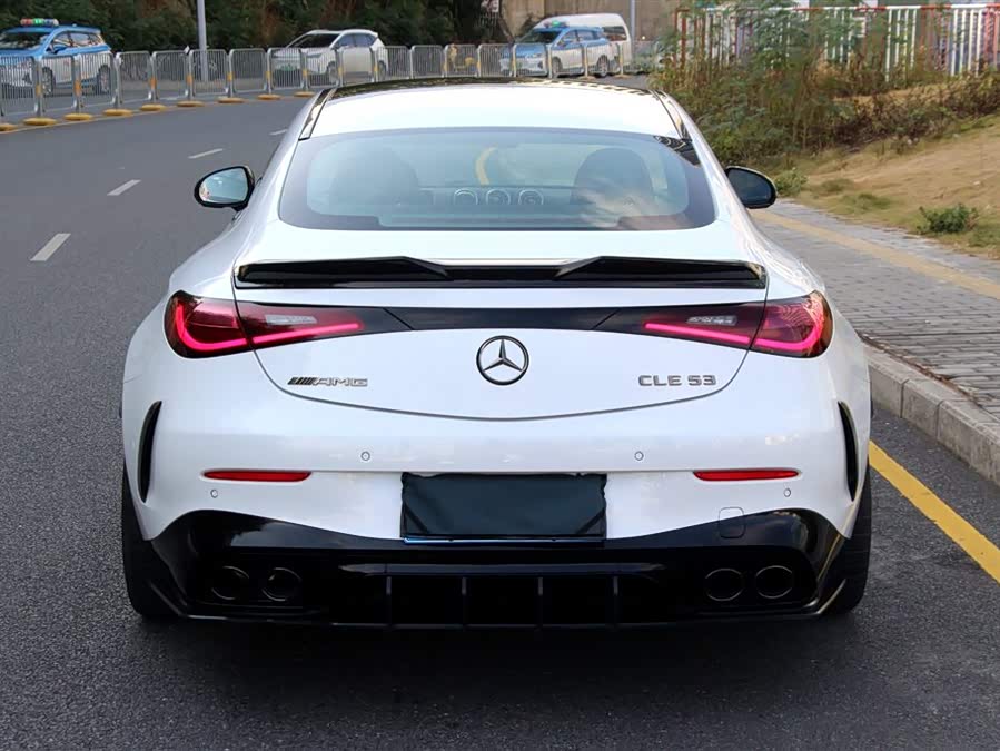 Mercedes-Benz CLE AMG 2025 immagine di auto #15