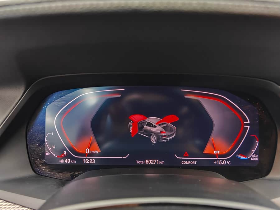 BMW X6 2022 car image #15