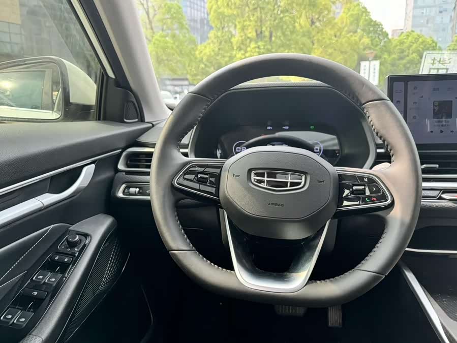 GEELY Coolray 2020 car image #15