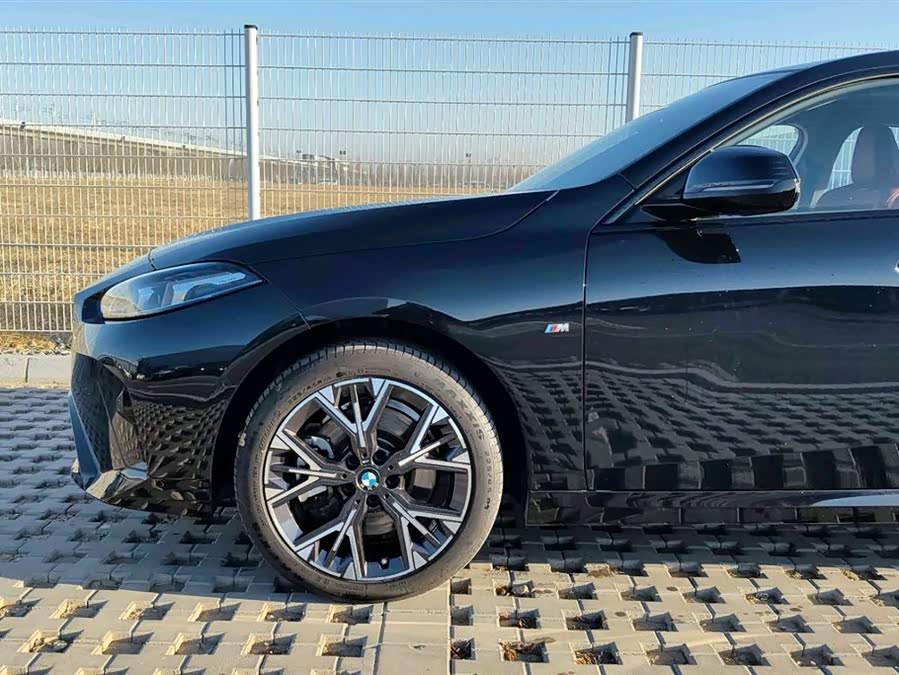 BMW 2 Series 2025 #15 BMW 2 Series 2025 car image #15