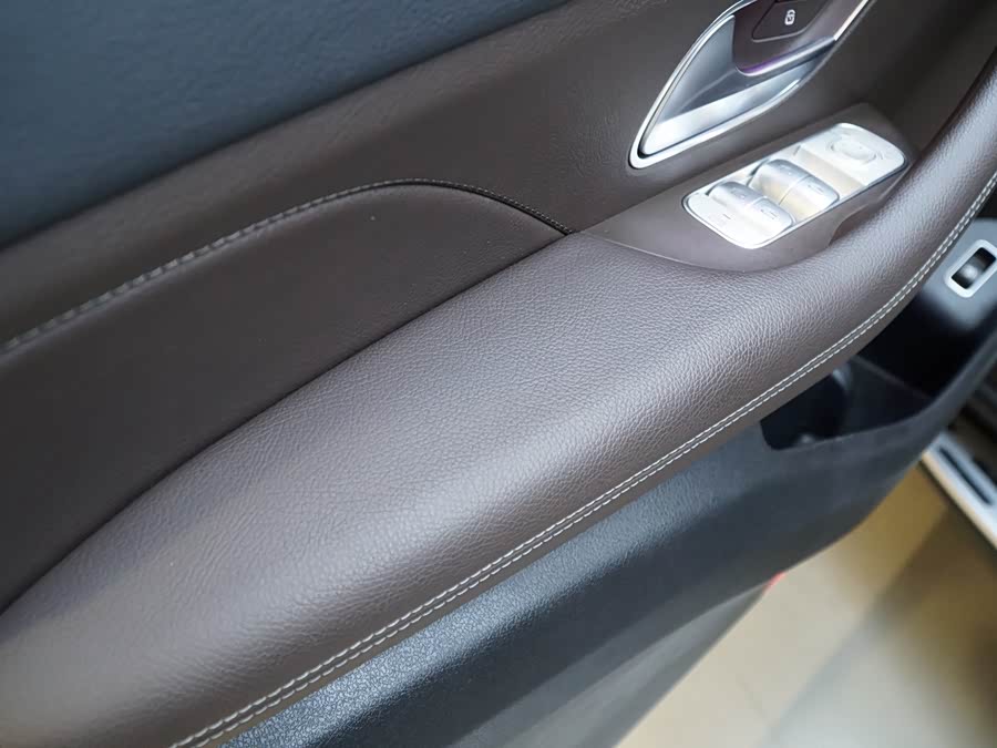 Mercedes-Benz GLS Class 2022 immagine di auto #15