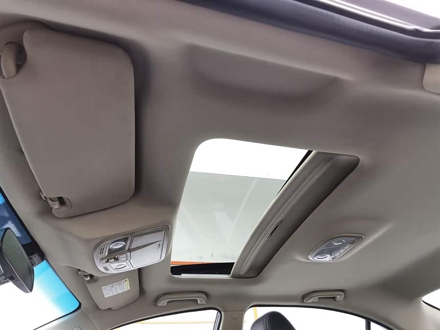 GEELY Emgrand 2017 car image #15