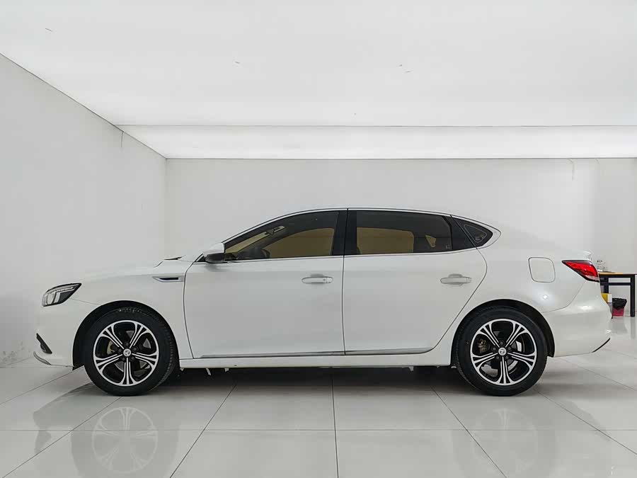 MG 6 2019 صورة سيارة #15