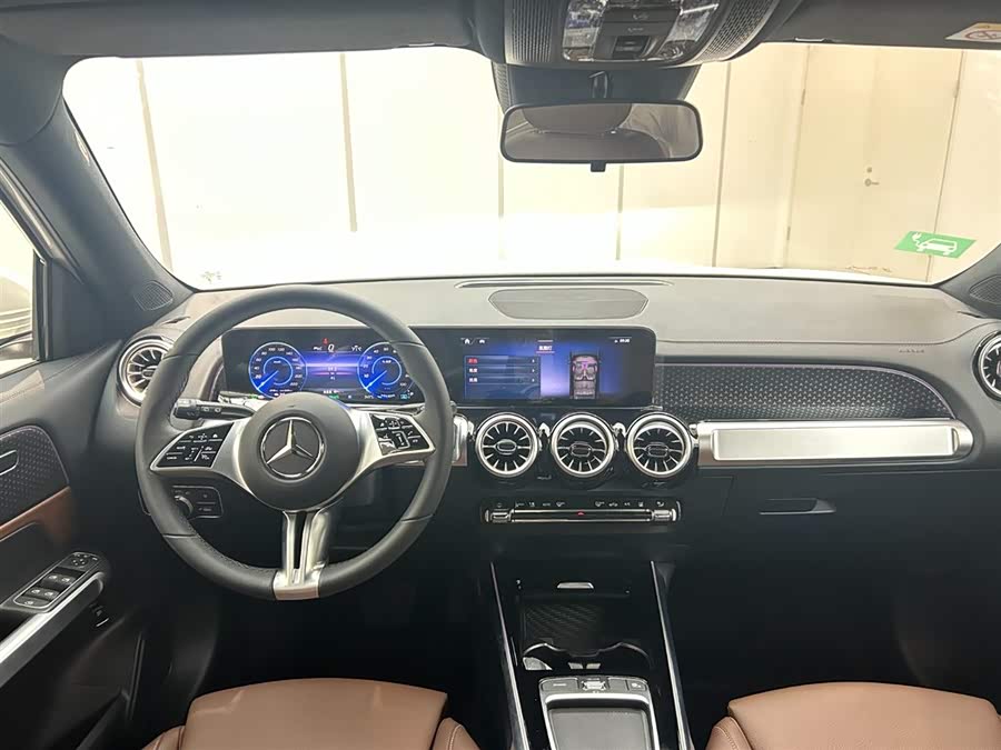 Mercedes-Benz EQB Class 2025 car image #15