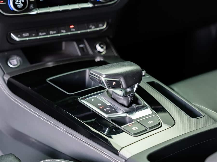 Audi Q5L 2022 car image #15