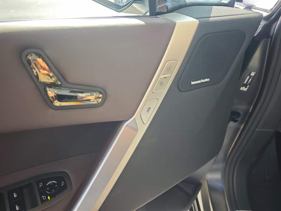 BMW 7 Series 2024 #15 BMW 7 Series 2024 car image #15