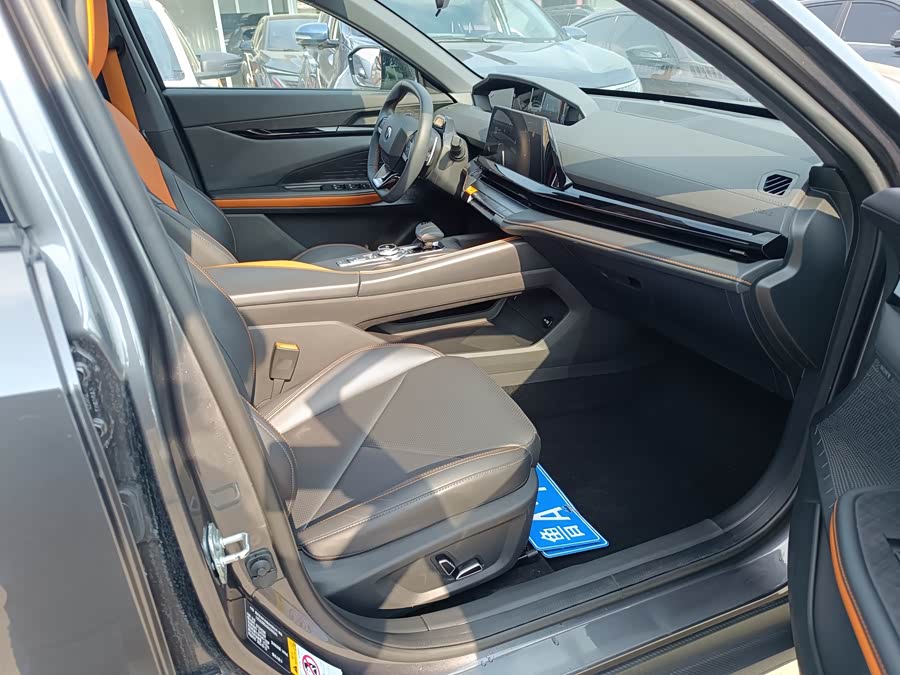 Changan UNI-V 2022 #15 Changan UNI-V 2022 car image #15