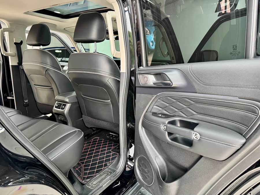 Tank 300 2022 car image #15