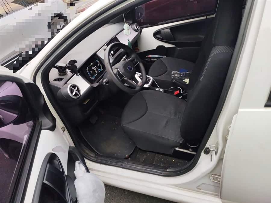 BYD e1 2019 car image #15