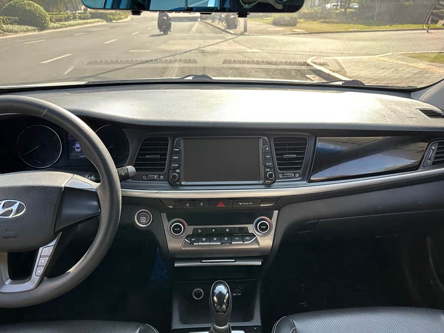 Hyundai Mistra 2018 #15 Hyundai Mistra 2018 car image #15