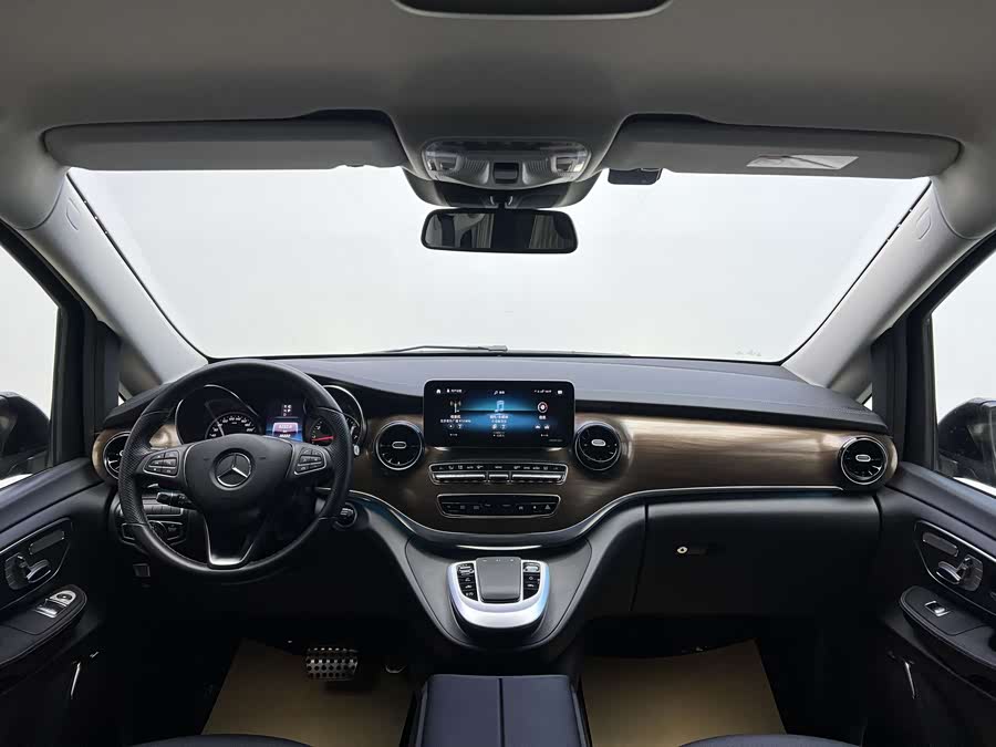 Mercedes-Benz V Class 2022 car image #15