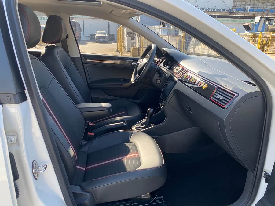 Skoda Rapid Spaceback 2020 immagine di auto #15