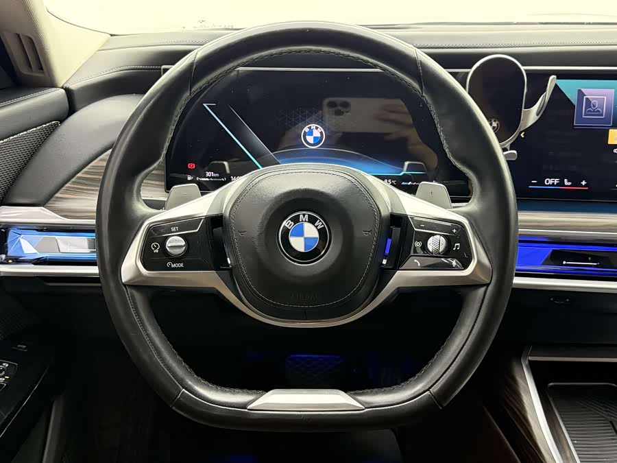 BMW 7 Series 2023 #15 BMW 7 Series 2023 car image #15