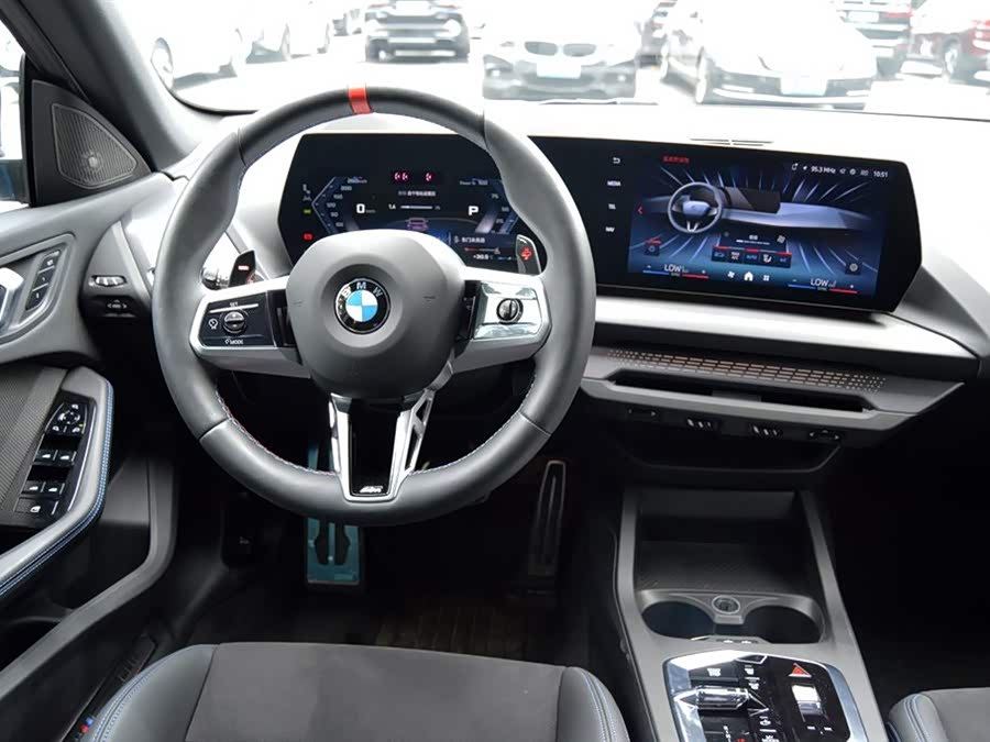 BMW M235L #15 BMW M235L car image #15