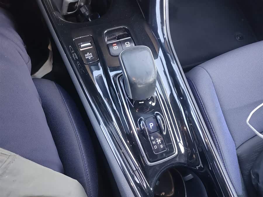 Toyota C-HR EV 2021 immagine di auto #15