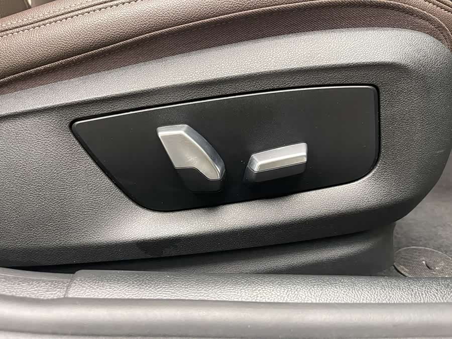 BMW 5 Series New Energy 2021 car image #15