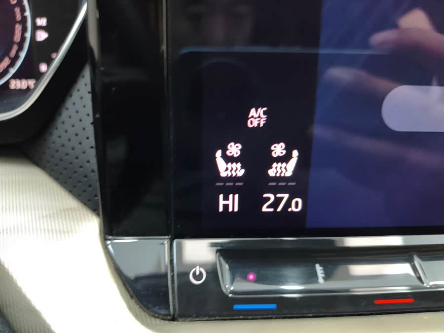 Skoda Octavia 2021 car image #15