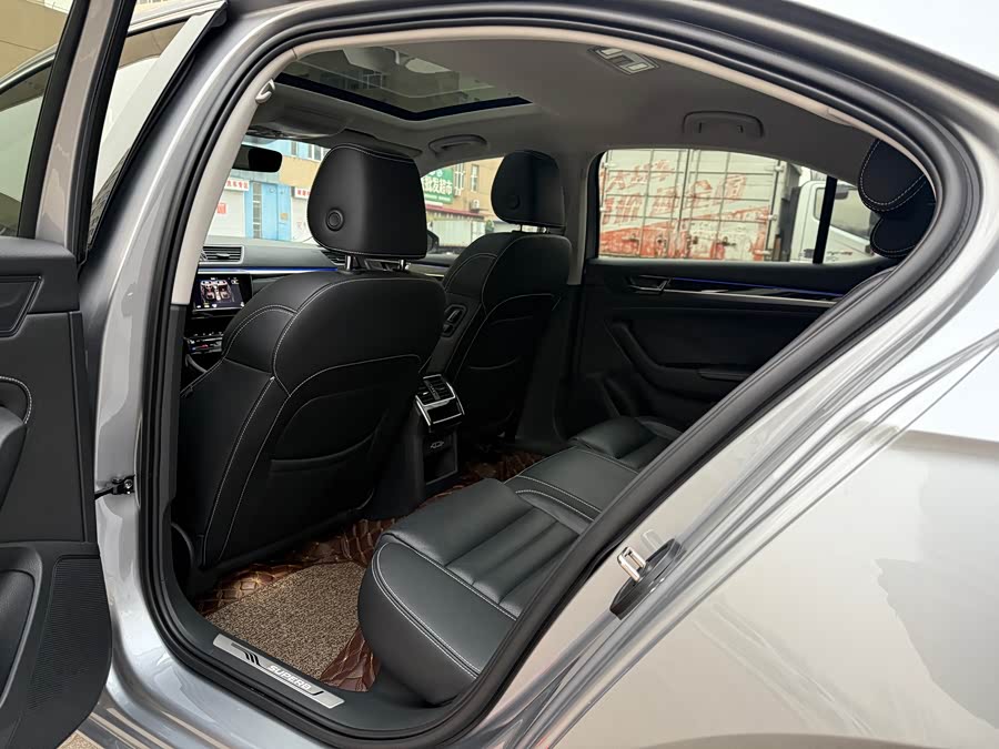 Skoda Superb 2019 #15 Skoda Superb 2019 car image #15