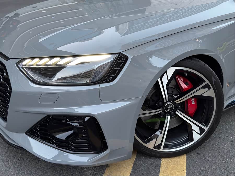 Audi RS 4 2022 car image #15