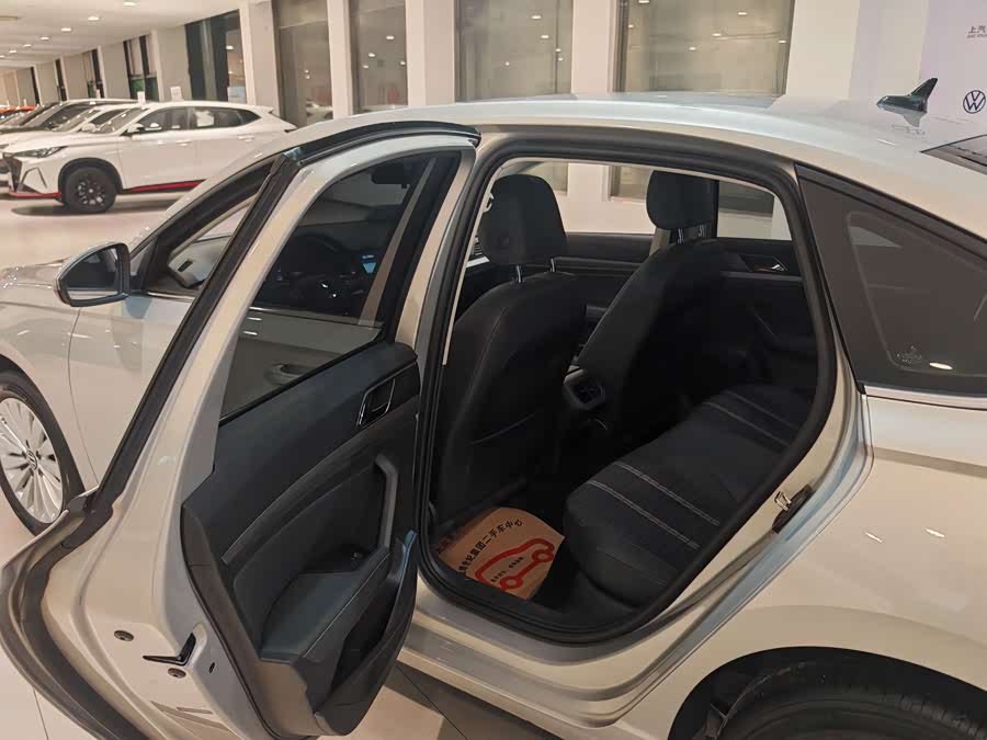 Volkswagen Lavida 2020 car image #15