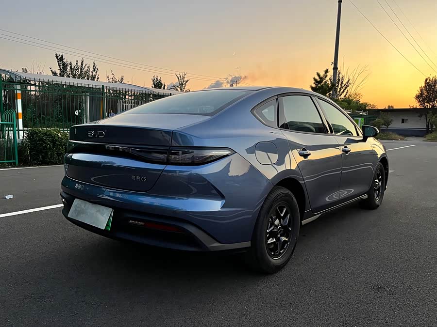 BYD Seal 05 DM-i 2025 car image #15