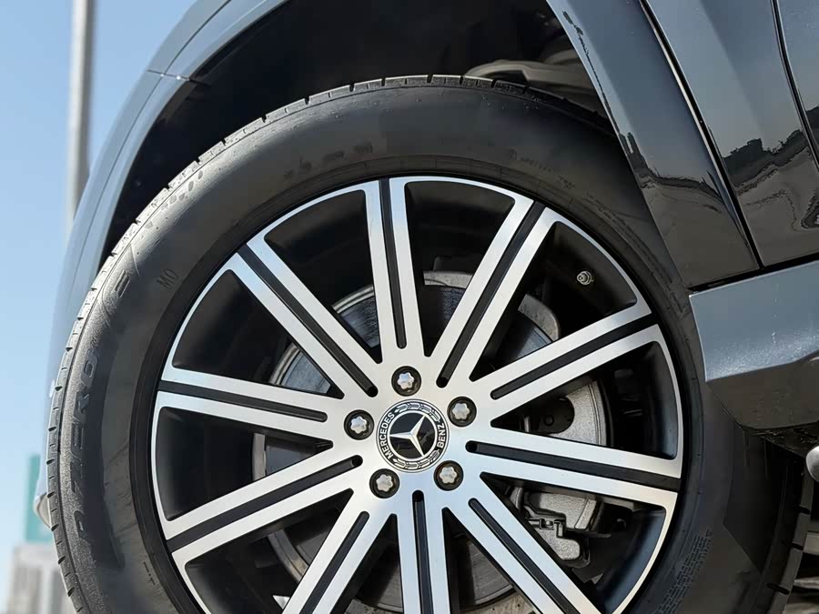 Mercedes-Benz GLE Class 2024 car image #15