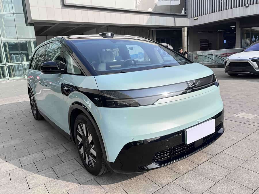 极氪 极氪MIX 2024 汽车图片 #15