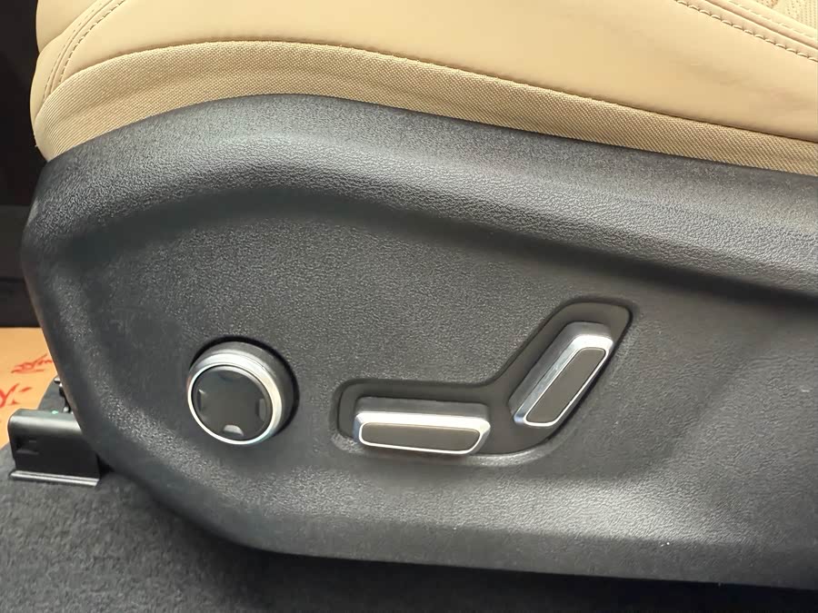 GEELY Monjaro 2024 immagine di auto #15