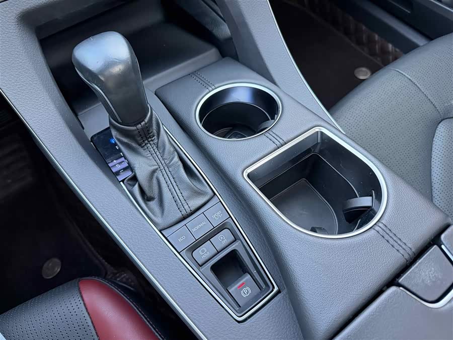 Toyota Avalon 2021 car image #15