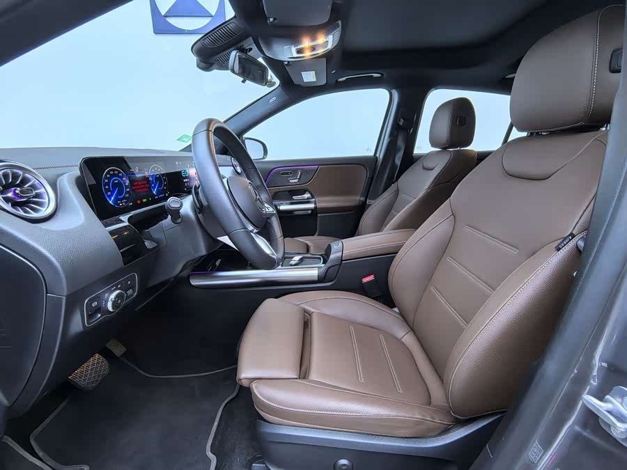 Mercedes-Benz EQA Class 2024 immagine di auto #15