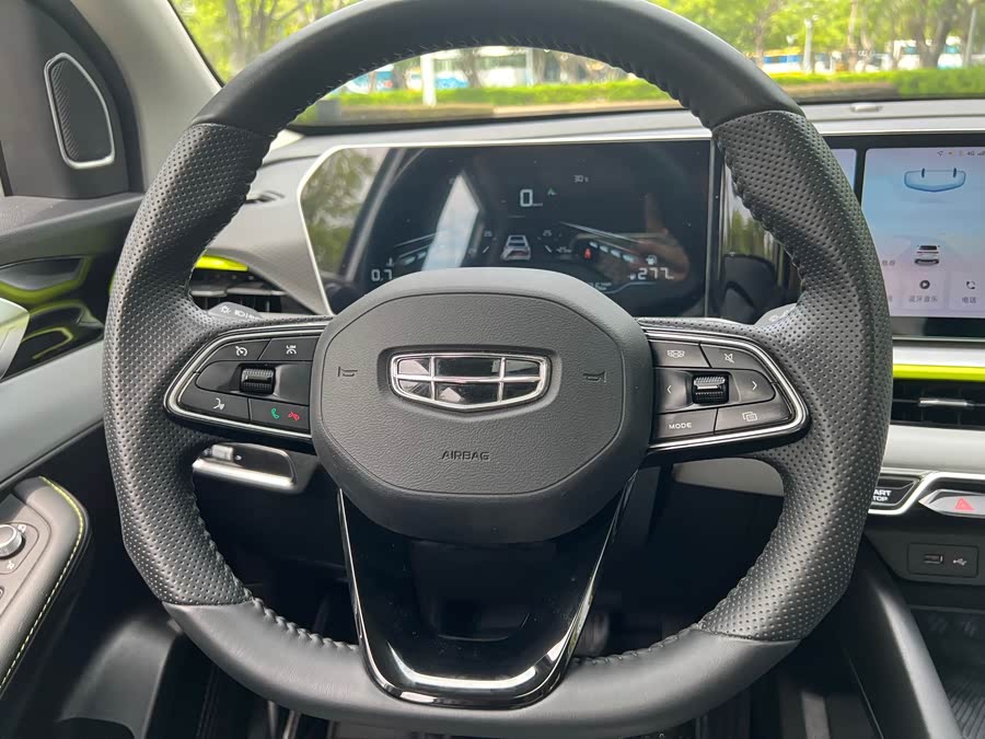 GEELY Coolray 2022 #15 GEELY Coolray 2022 car image #15