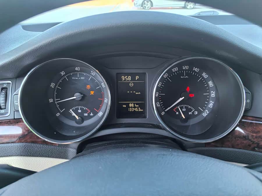 Skoda Superb 2014 immagine di auto #15