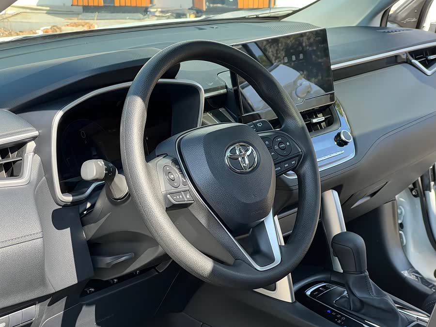 Toyota Frontlander 2023 car image #15